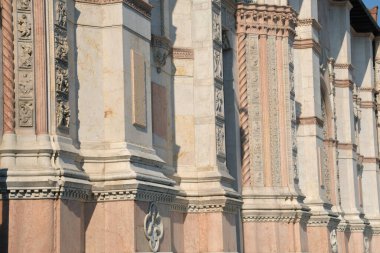 Piazza Maggiore, San Petronio bazilikası, Palazzo d 'Accursio, Palazzo del Podest ve Neptün çeşmesi ile Bologna' nın kalbidir..