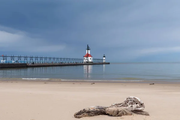 Chmury Burzowe Zbliżają Się Latarni Plaży Józefa Joseph Michigan Usa — Zdjęcie stockowe