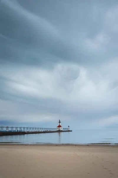 Fırtına Bulutları Joseph Deniz Feneri Plajına Yaklaşıyor Joseph Michigan Abd — Stok fotoğraf