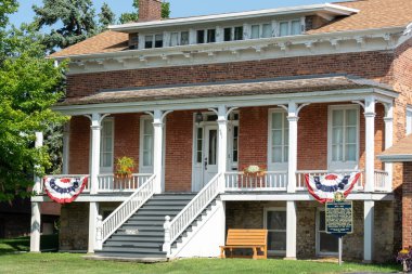 DeKalb, Illinois, ABD - 15 Ağustos 2023 - Glidden Evi ve Çiftliği. Dikenli tellerin ilk gelişim merkezi