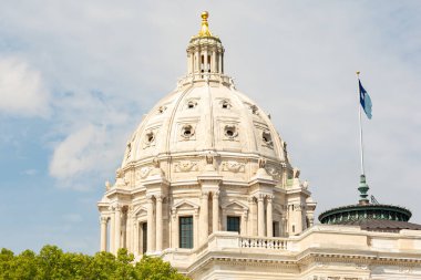 1896 ve 1905 yılları arasında St. Paul, Minnesota, ABD 'de inşa edilen Minnesota Eyalet Binası' nın dışı..