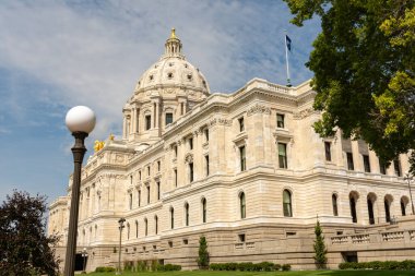 1896 ve 1905 yılları arasında St. Paul, Minnesota, ABD 'de inşa edilen Minnesota Eyalet Binası' nın dışı..