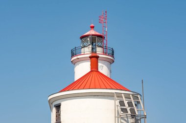 Superior, Wisconsin, ABD - 12 Ağustos 2024 - Wisconsin Point Lighthouse, 1913 'te açıldı..