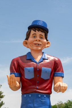 Atlanta, Illinois, ABD - 15 Mayıs 2025 Snerd Devi, aynı zamanda Happy Half Wit olarak da bilinir, Atlanta, Illinois, ABD 'deki tarihi Route 66' daki Amerikan Giants Müzesi 'nde.