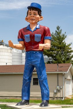 Atlanta, Illinois, ABD - 15 Mayıs 2025 Snerd Devi, aynı zamanda Happy Half Wit olarak da bilinir, Atlanta, Illinois, ABD 'deki tarihi Route 66' daki Amerikan Giants Müzesi 'nde.