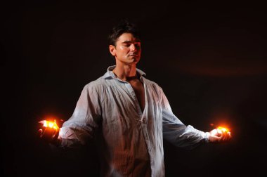 sıcak adam fotoğraf için poz.