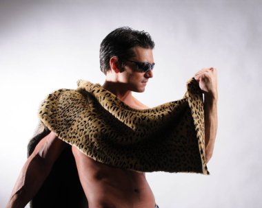 sıcak adam fotoğraf için poz.