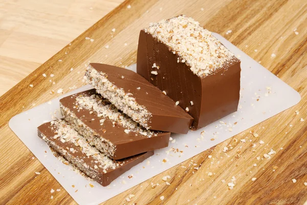 Pouding Chocolat Rectangulaire Avec Chapelure Noix Coupée Tranches — Photo