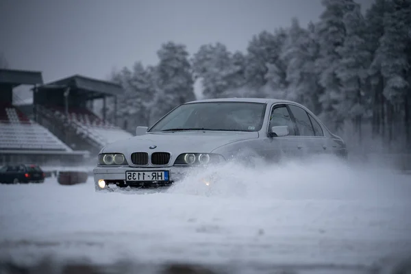 2022 Riga Latvia Car Driving Snow Covered Parking Lot Snow — Stock Photo, Image