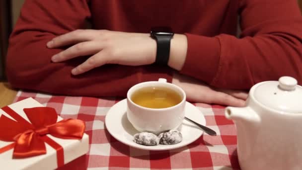 Close Mans Hands Nervous Man Looks His Watch Irritatedly Checks — Stok video