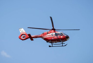 Bumbesti-Jiu, Romanya 19 Mayıs 2023: SMURD helikopteri görevde. SMURD, Romanya merkezli bir acil kurtarma hizmeti.
