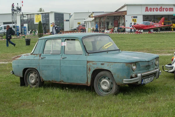 Targu Jiu Gorj Rumania Abril 2023 Vintage Car Dacia 1100 —  Fotos de Stock