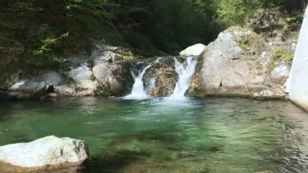 Cascada Frumoasă Din Cheile Galbenului Baia Fier Gorj România — Videoclip de stoc