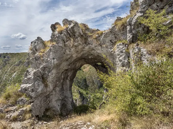 stock image The lady's ring ( Inelul Doamnei ), natural monument in Valcan mountains, Romania, in the area of the Sohodol Gorge. 