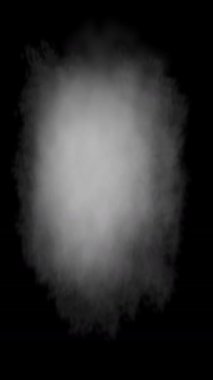 4k gerçekçi sis veya duman örtüsü, siyah arkaplanda animasyon. 4K çözünürlüğü