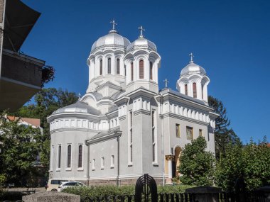Brasov, Romanya 9 Ağustos 2025: Romanya 'nın Brasov kentindeki Annunciation church (Buna vestire).