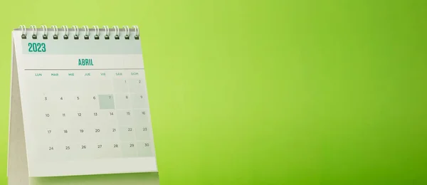 Calendario Scrivania Mese Aprile 2023 Con Sfondo Verde Brillante — Foto Stock