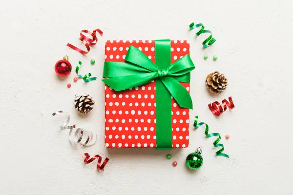 Top View Flat Lay Christmas Decorations Gift Box Colored Background — Zdjęcie stockowe