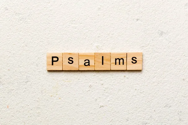 Psalmy Słowo Napisane Bloku Drewna Tekst Psalmów Stole Koncepcja — Zdjęcie stockowe