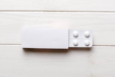 Boş Beyaz Ürün Paket Model Kutusu. Kabarcık görünümlü boş ilaç kutusunu aç.