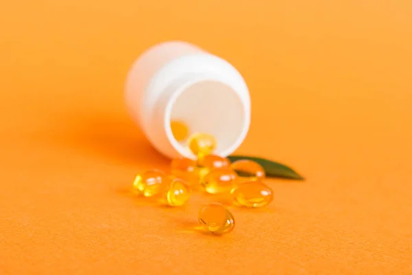 Soft Gels Pills Omega Oil Spilling Out Pill Bottle Close — Stockfoto