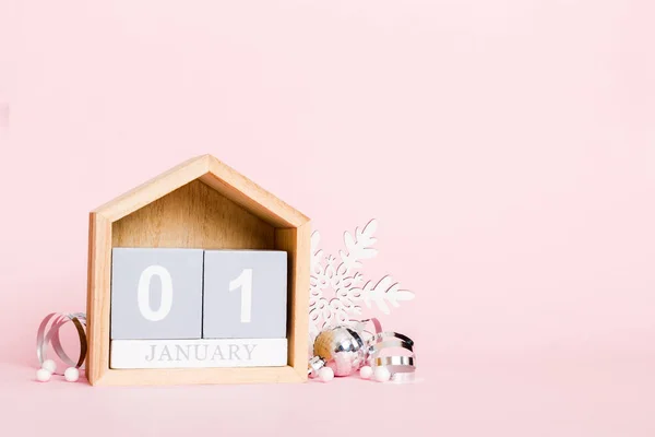 January Christmas Composition Colored Background Wooden Calendar Gift Box Toys — Stock fotografie
