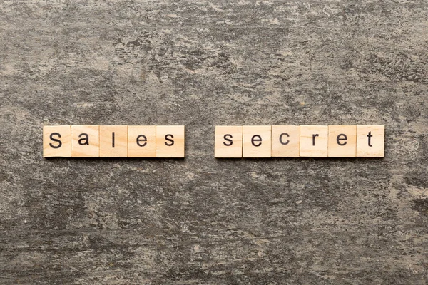 Продаю Секретное Слово Написанное Деревянном Блоке Продажа Секретного Текста Столе — стоковое фото