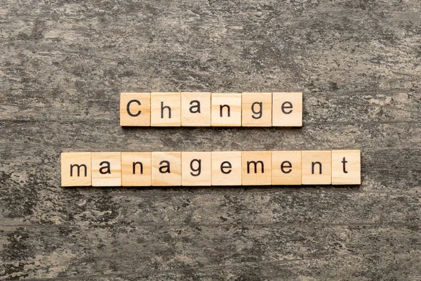 Change Management Wort Auf Holzblock Geschrieben Änderungsmanagement Text Auf Dem — Stockfoto