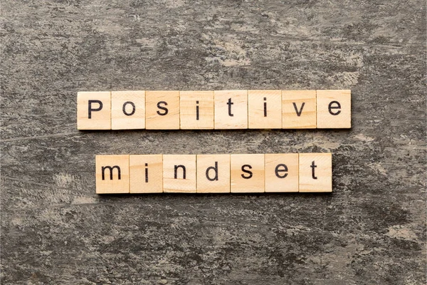 Parola Mentalità Positiva Scritta Sul Blocco Legno Testo Mentalità Positiva — Foto Stock