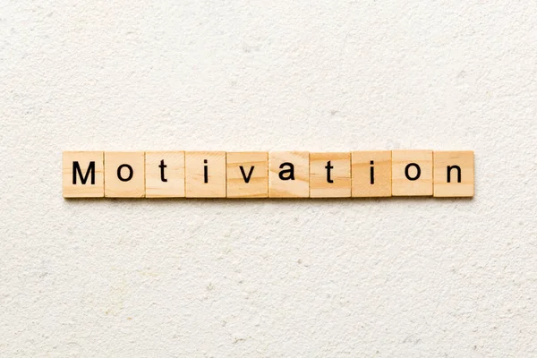 Motivációs Szó Fablokkra Írva Motivációs Szöveg Cement Asztalon Desing Koncepció — Stock Fotó