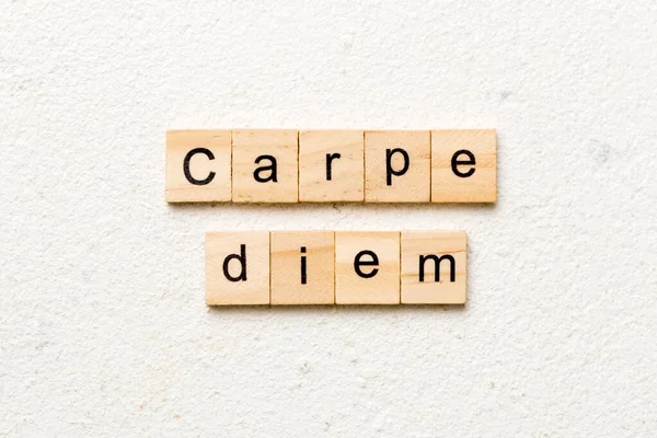 Carpe Diem Word Written Wood Block Carpe Diem Text Table — 스톡 사진