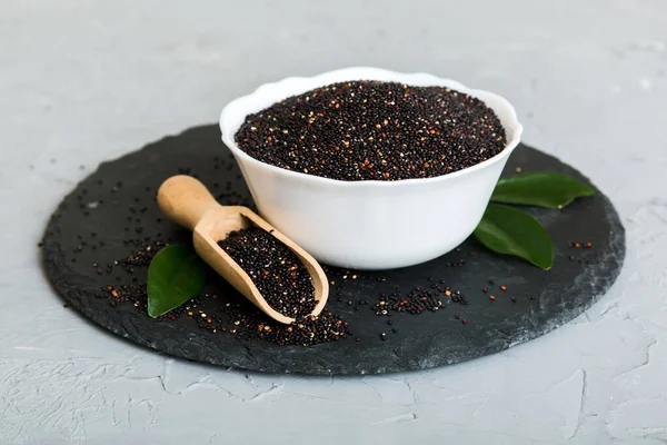 Sementes Quinoa Tigela Colher Sobre Fundo Colorido Kinwa Saudável Tigela — Fotografia de Stock