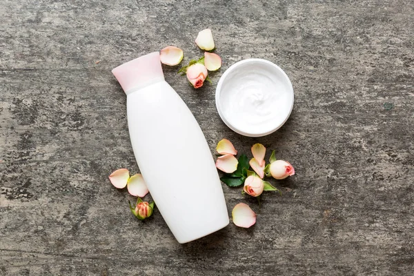 Finom Egészségügyi Palack Krém Rózsa Virággal Természetes Orániai Spa Kozmetikai — Stock Fotó