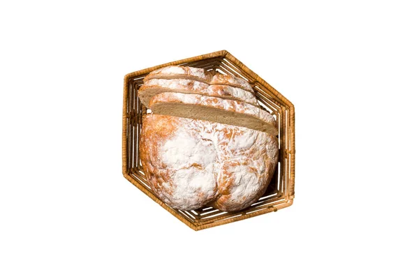 新烘焙的面包片放在篮子上 与白色背景隔离 顶部视图切片面包 — 图库照片