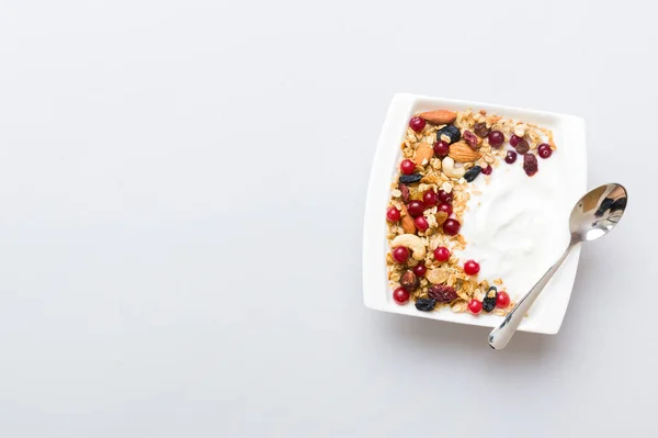 Gezond Ontbijt Met Granola Yoghurt Fruit Noten Dessert Parfait Met — Stockfoto