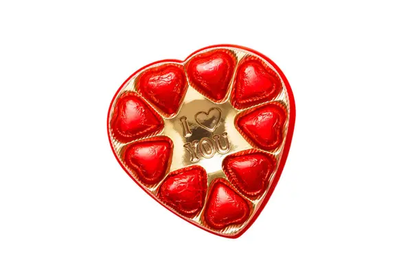 Sevgililer Günü Için Kırmızı Kutuda Lezzetli Çikolatalı Pralinler Kalp Şeklindeki — Stok fotoğraf