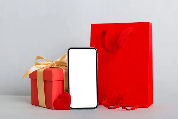 Mobile Phone Blank Screen Colored Background Hearts Calendar Gift Box — Stock Photo, Image