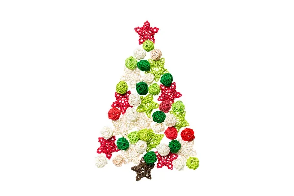 Geïsoleerde Kerstboom Gemaakt Van Gekleurde Handgemaakte Bal Decoratie Gekleurde Achtergrond — Stockfoto