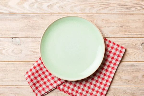 Renkli Arka Planda Üst Görünüm Yiyecek Için Masa Örtüsünün Üzerinde — Stok fotoğraf
