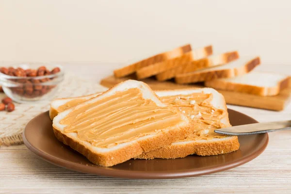 Erdnussbutter Sandwiches Oder Toasts Auf Hellem Tischhintergrund Frühstück Vegetarisches Essen — Stockfoto