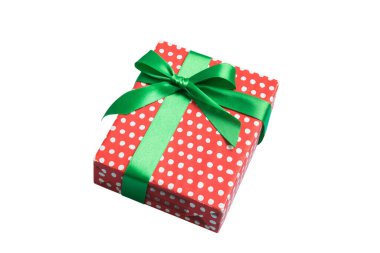 Paketlenmiş Noel ya da renkli kurdeleli kağıda sarılmış el yapımı diğer tatil hediyeleri. Hediye kutusu, hediye süslemesi, kopya alanı ile üst görünüm.