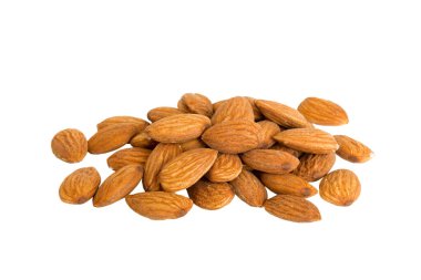 Beyaz arka planda izole edilmiş badem yığınları, üst görünüm. Düz uzanıyordu Sağlıklı gıda konsepti.