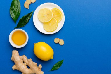 Doğal soğuk algınlığı ve grip ilaçları. Bağışıklık uyarımı ve virüs koruması için doğal malzemeler. Üst görünüm düzlüğü.