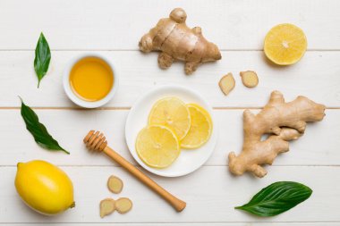 Doğal soğuk algınlığı ve grip ilaçları. Bağışıklık uyarımı ve virüs koruması için doğal malzemeler. Üst görünüm düzlüğü.