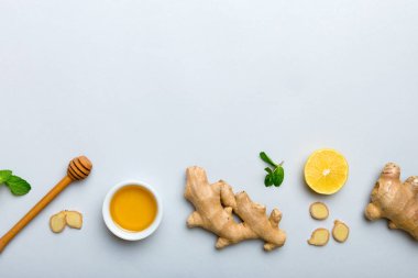 Doğal soğuk algınlığı ve grip ilaçları. Bağışıklık uyarımı ve virüs koruması için doğal malzemeler. Üst görünüm düzlüğü.