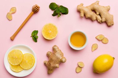 Doğal soğuk algınlığı ve grip ilaçları. Bağışıklık uyarımı ve virüs koruması için doğal malzemeler. Üst görünüm düzlüğü.