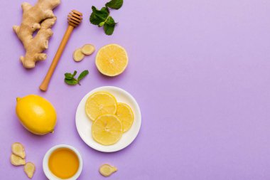 Doğal soğuk algınlığı ve grip ilaçları. Bağışıklık uyarımı ve virüs koruması için doğal malzemeler. Üst görünüm düzlüğü.