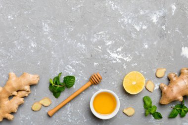 Doğal soğuk algınlığı ve grip ilaçları. Bağışıklık uyarımı ve virüs koruması için doğal malzemeler. Üst görünüm düzlüğü.