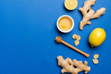 Doğal soğuk algınlığı ve grip ilaçları. Bağışıklık uyarımı ve virüs koruması için doğal malzemeler. Üst görünüm düzlüğü.