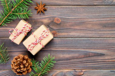 Noel arka plan kopya alanı, üstten görünüm ile. tatil kavramı üzerinde ahşap masa tasarımı için.